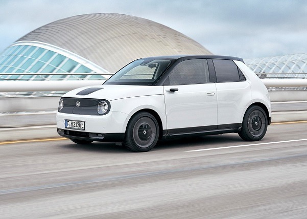 Honda e – taking the ‘retro and cute’ route